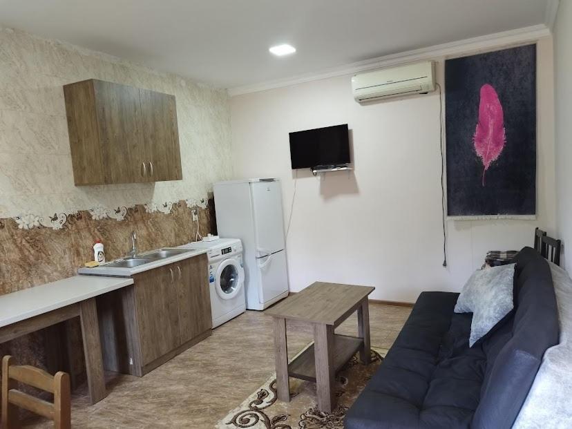Apartment In Mtskheta, With Beautiful Nature, 100 Meter From Center Bagian luar foto